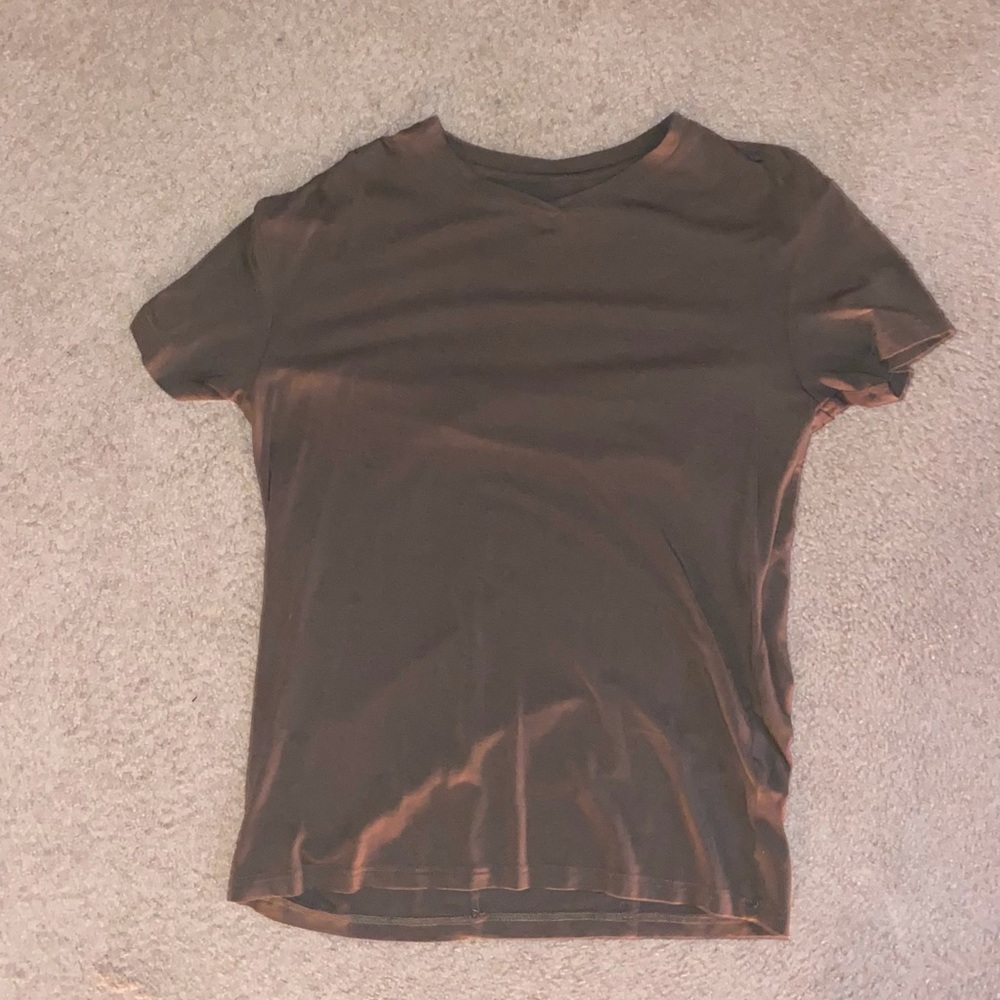 Alphalete V Neck Shirt